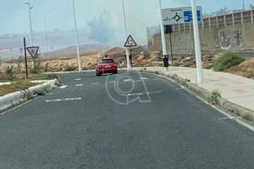 Un incendio calcina una chabola en el solar del 'campo' de fútbol de La Garita/TA.